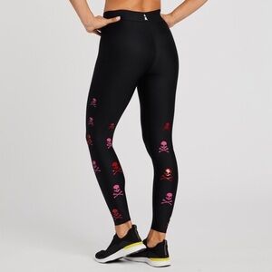 ULTRACOR x SoulCycle Scatter Skull Leggings Size Medium Women’s workout pants